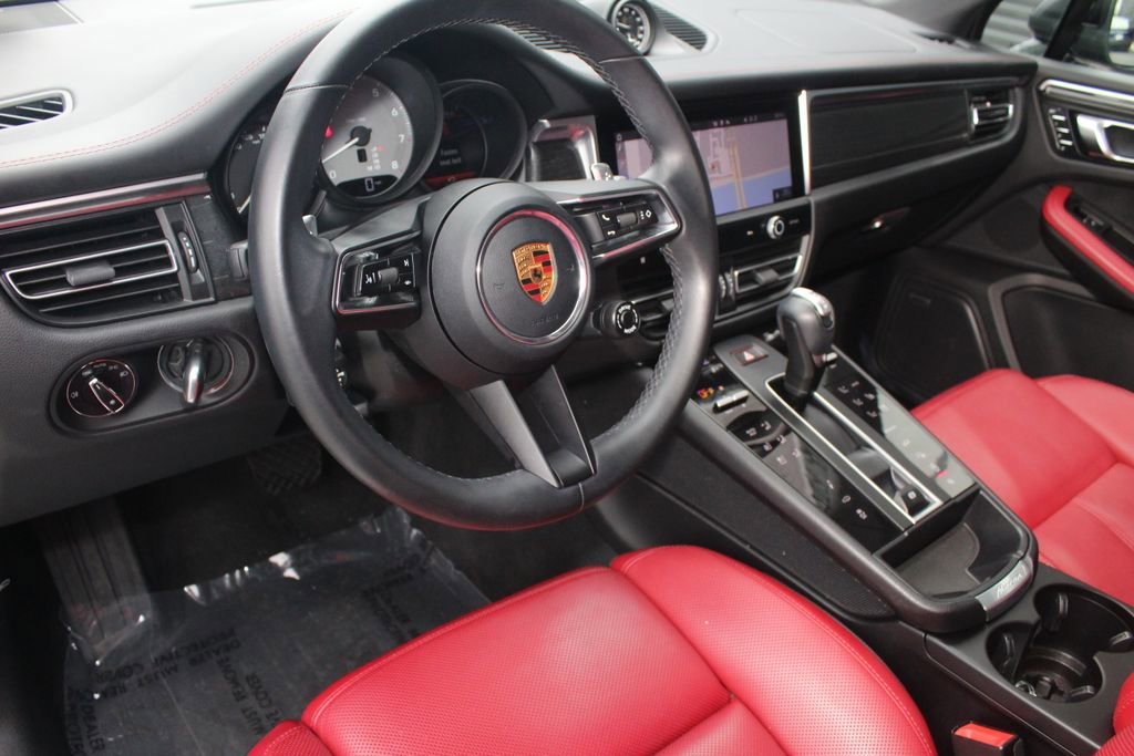 Certified 2022 Porsche Macan S w/ Premium Package Plus AWD/4WD image 4