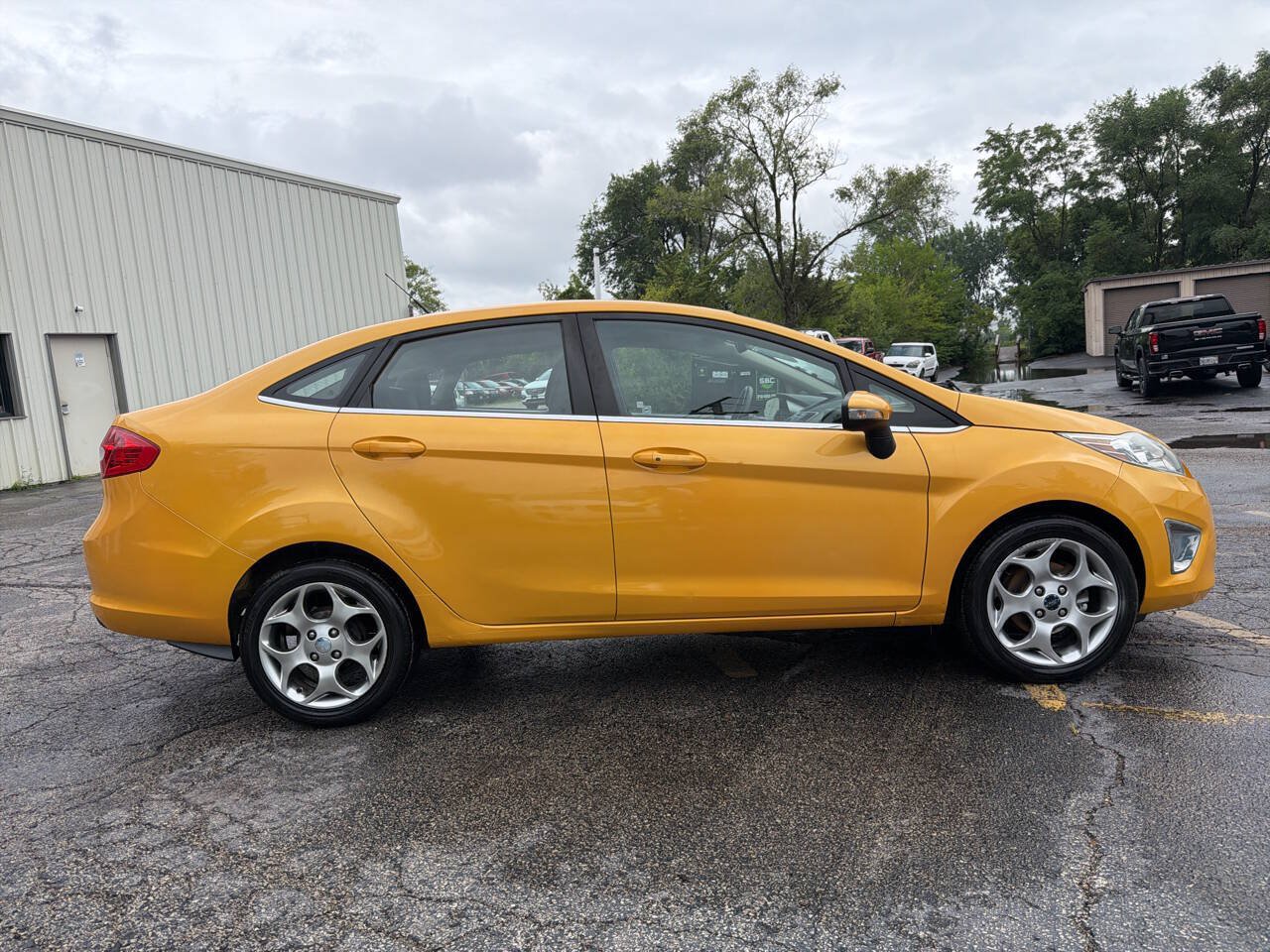 Used 2011 Ford Fiesta SEL w/ 301A Rapid Spec Order Code FWD image 9