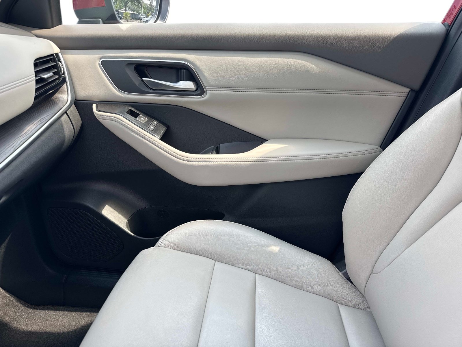 Used 2021 Nissan Rogue SL w/ Premium Package FWD image 24