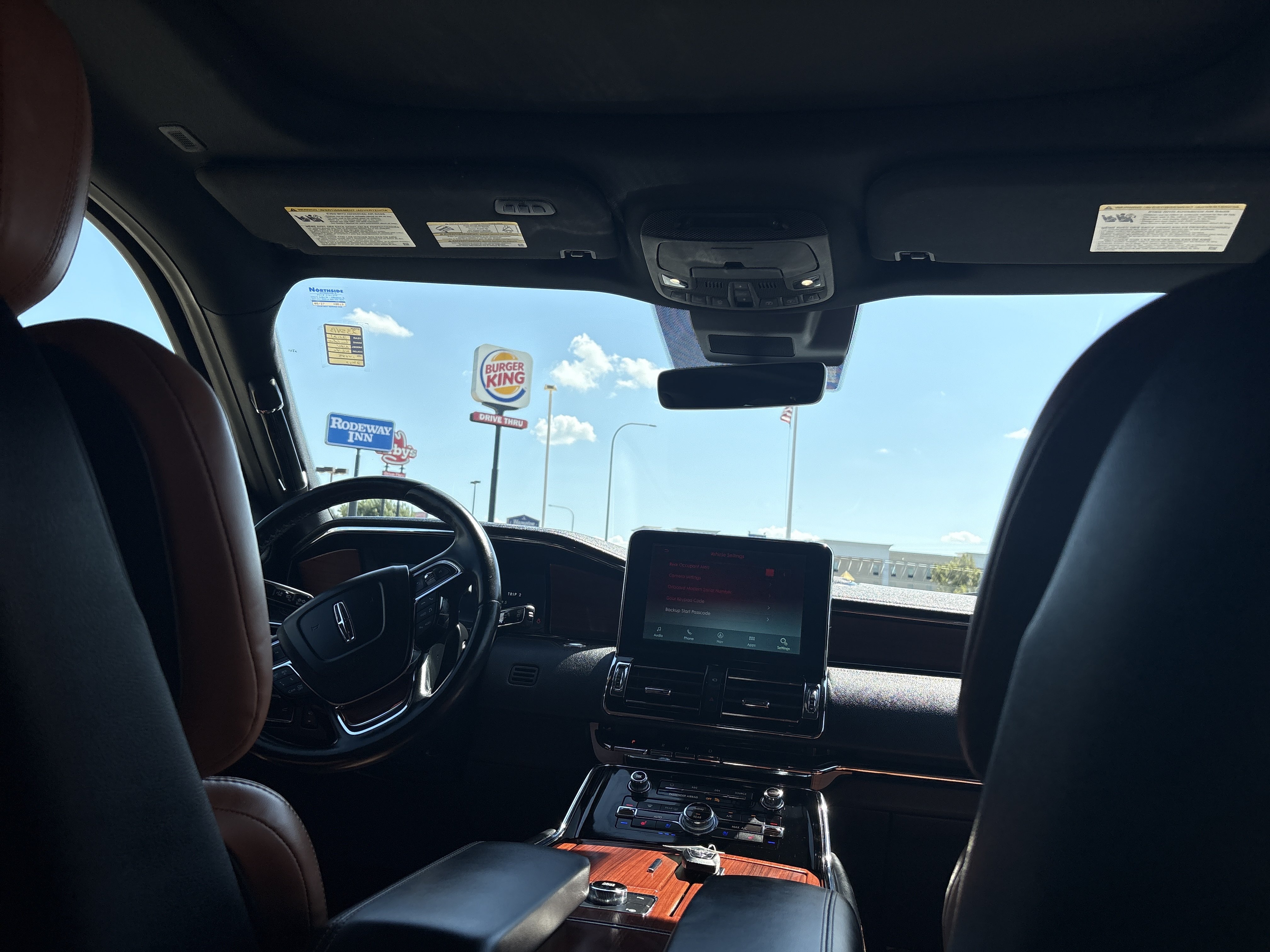 Used 2021 Lincoln Navigator Reserve AWD/4WD image 11