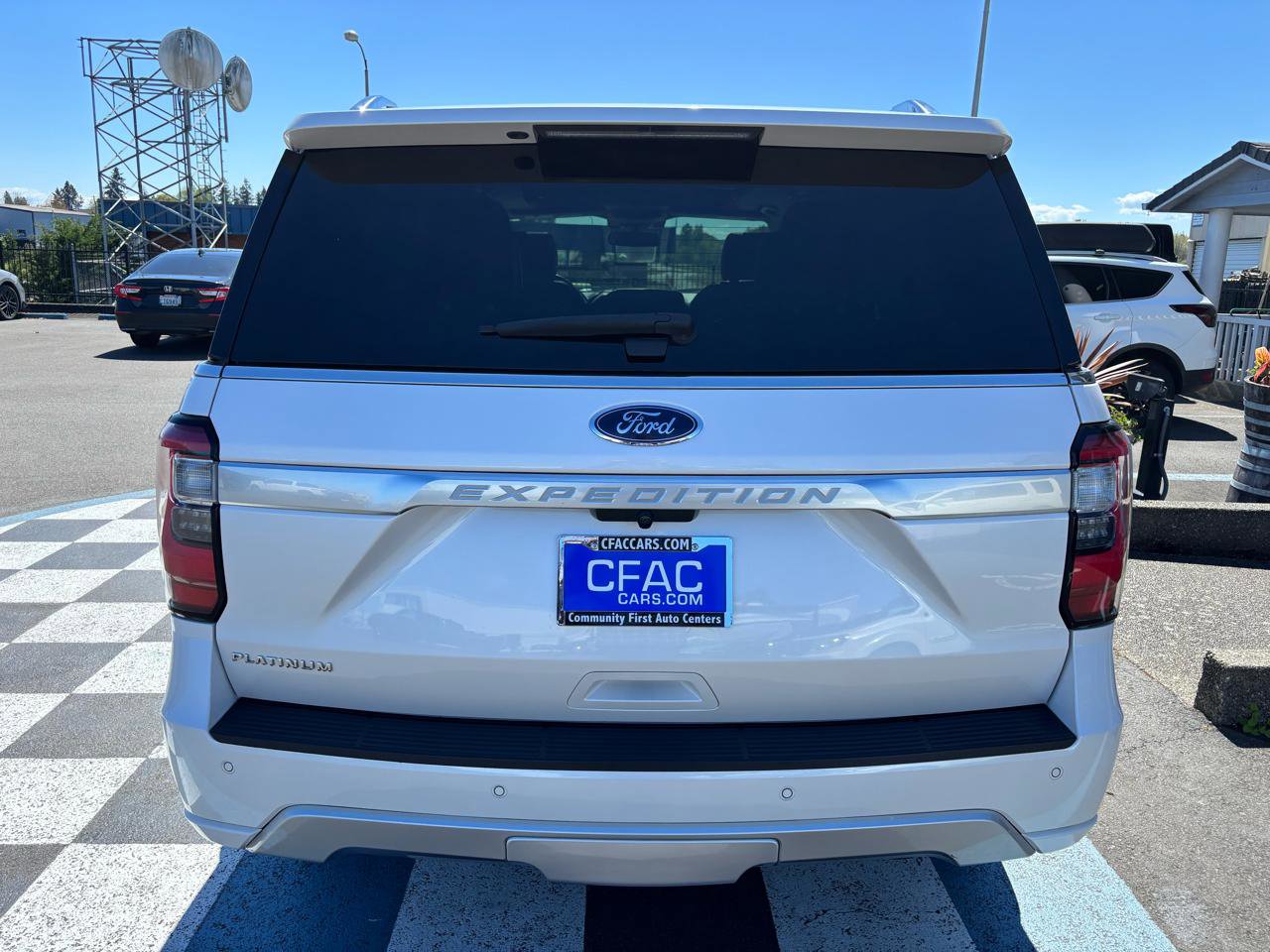 Used 2019 Ford Expedition Platinum AWD/4WD image 4