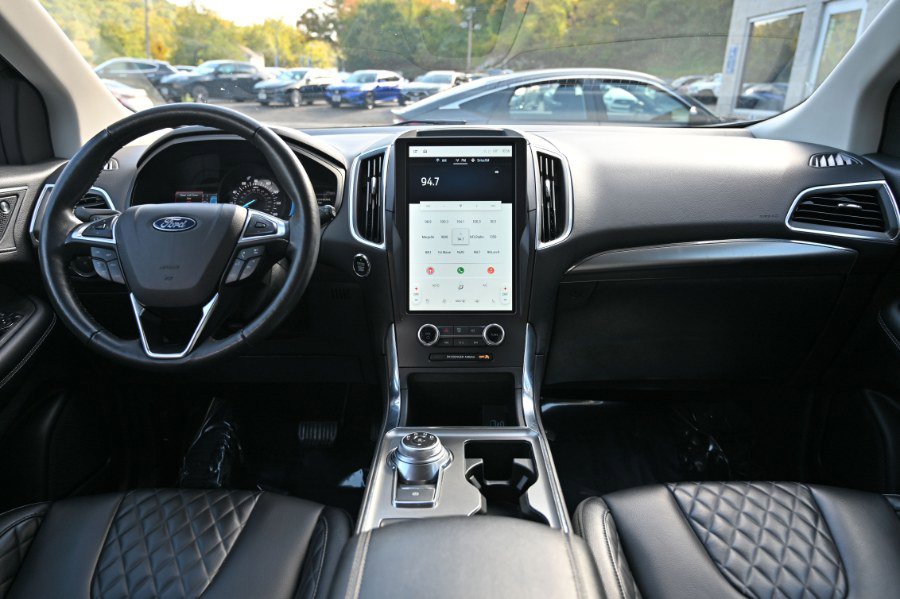 Used 2024 Ford Edge Titanium image 13