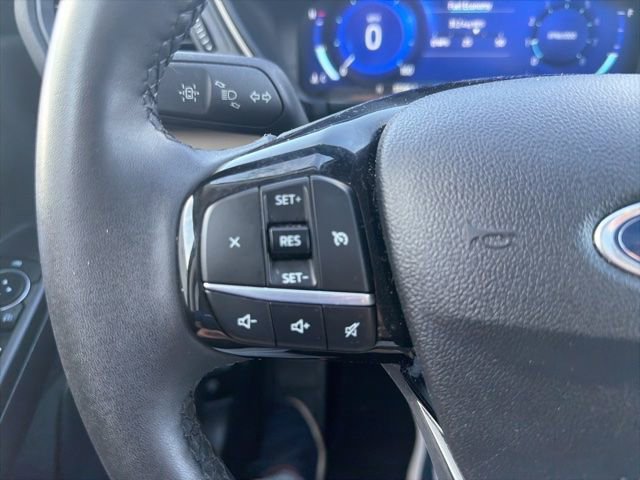 Used 2022 Ford Escape SEL w/ Technology Package image 16