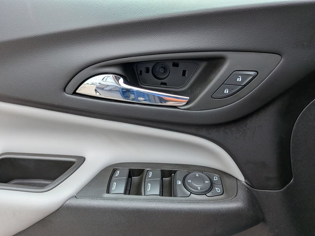 Used 2024 Chevrolet Equinox LS w/ LPO, Floor Liner Package AWD/4WD image 28