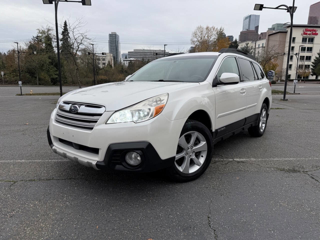 Used 2014 Subaru Outback 3.6R Limited w/ Moonroof Package image 1