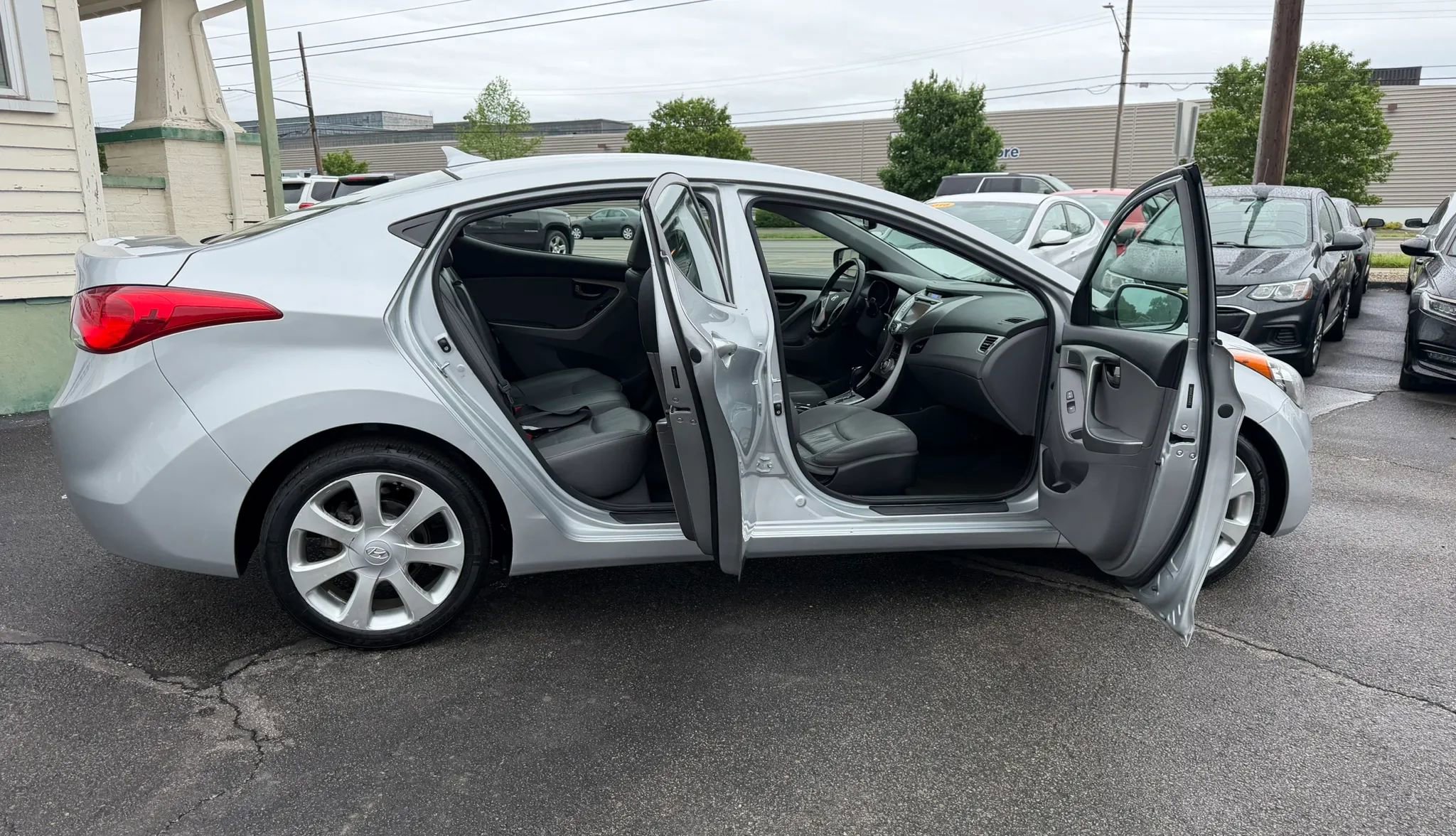 Used 2012 Hyundai Elantra Limited w/ Technology Pkg 5 FWD image 26