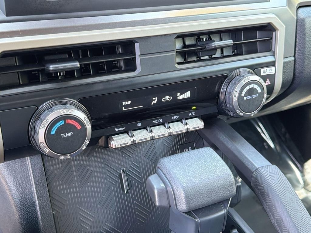 Used 2026 Toyota Tacoma SR5 AWD/4WD image 9