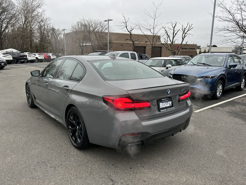 Used 2022 BMW M550i xDrive w/ Executive Package image 6