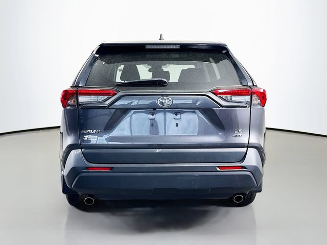 Used 2023 Toyota RAV4 LE AWD/4WD image 5