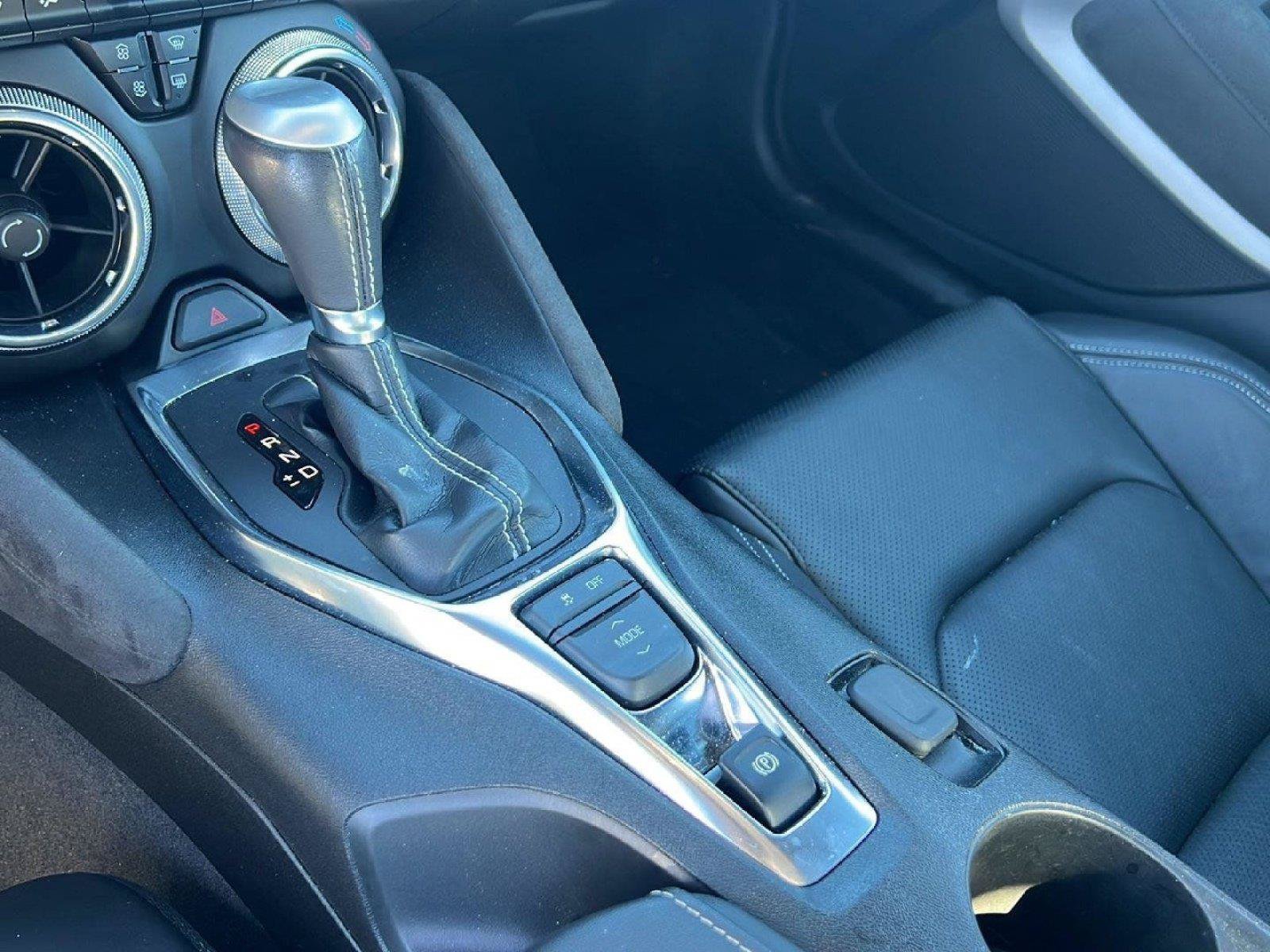 Used 2023 Chevrolet Camaro LT RWD image 12