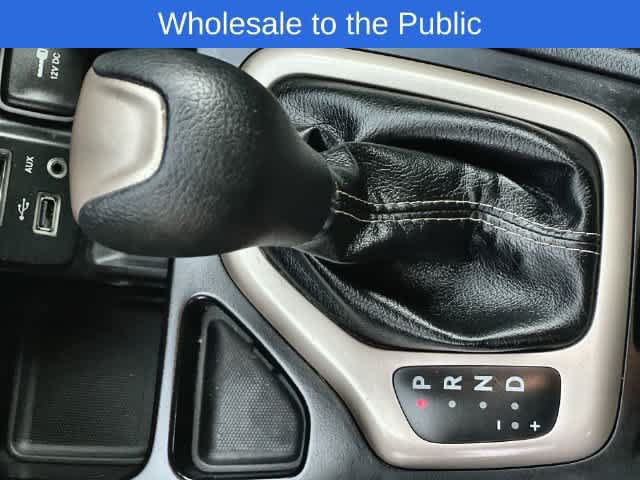 Used 2015 Jeep Cherokee Latitude w/ Comfort/Convenience Group FWD image 16