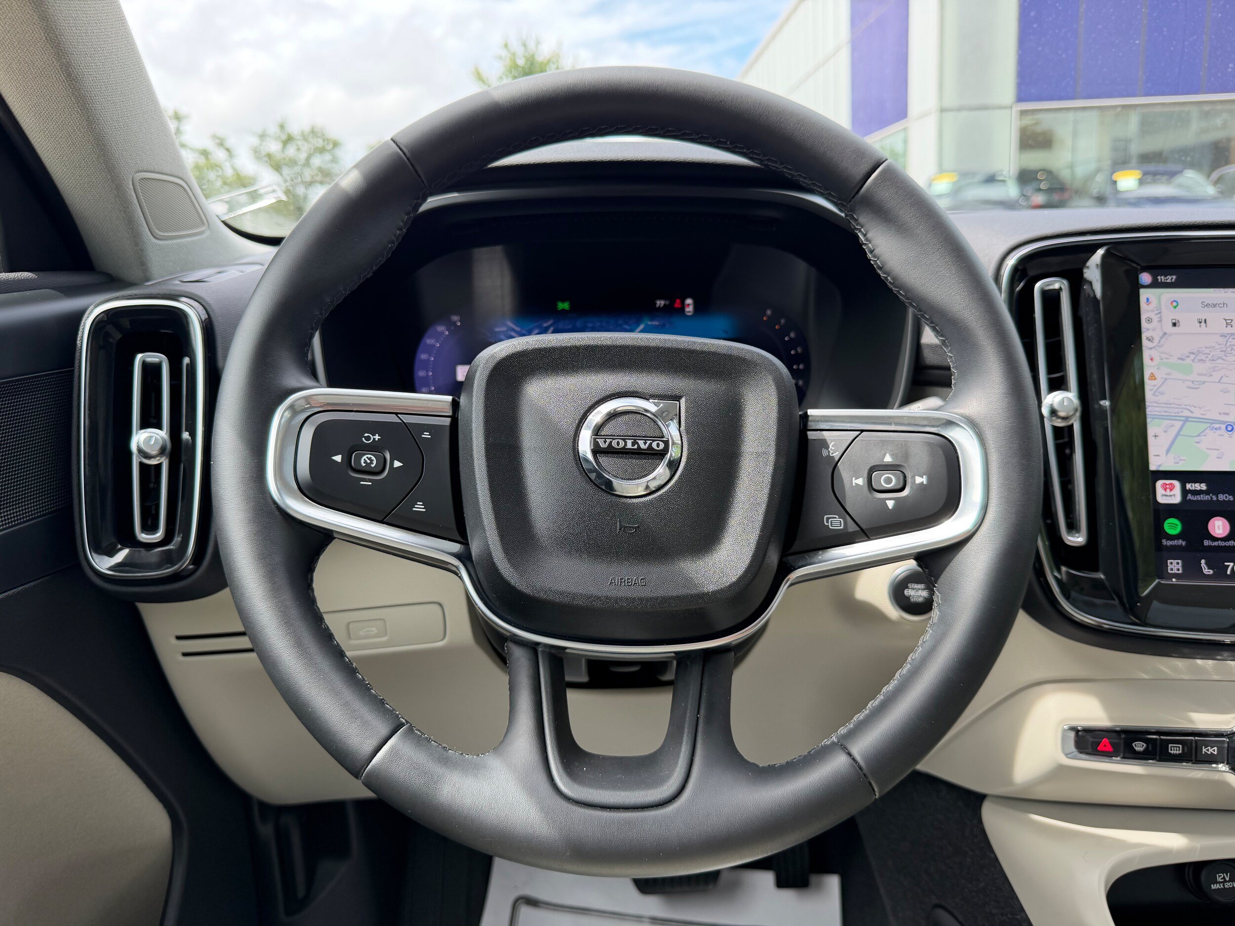 Certified 2023 Volvo XC40 B4 Plus w/ Protection Package Premier FWD image 17