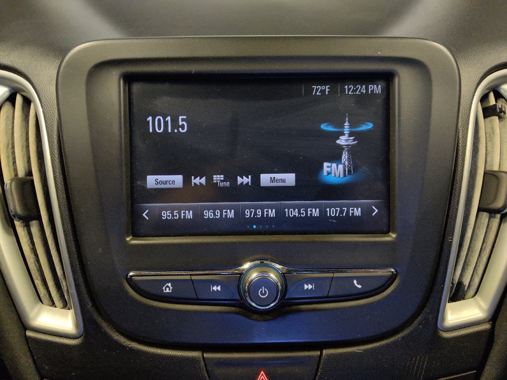 Used 2017 Chevrolet Malibu LS FWD image 25