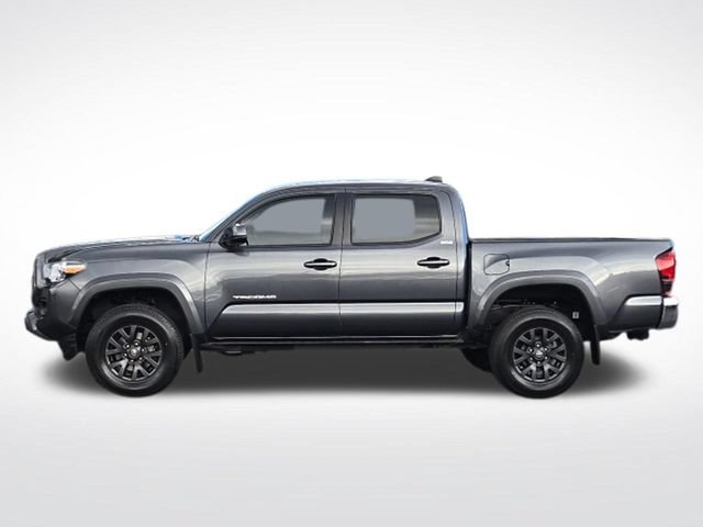 Used 2022 Toyota Tacoma SR5 RWD image 6