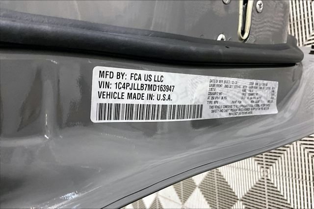 Used 2021 Jeep Cherokee Latitude Plus FWD image 18