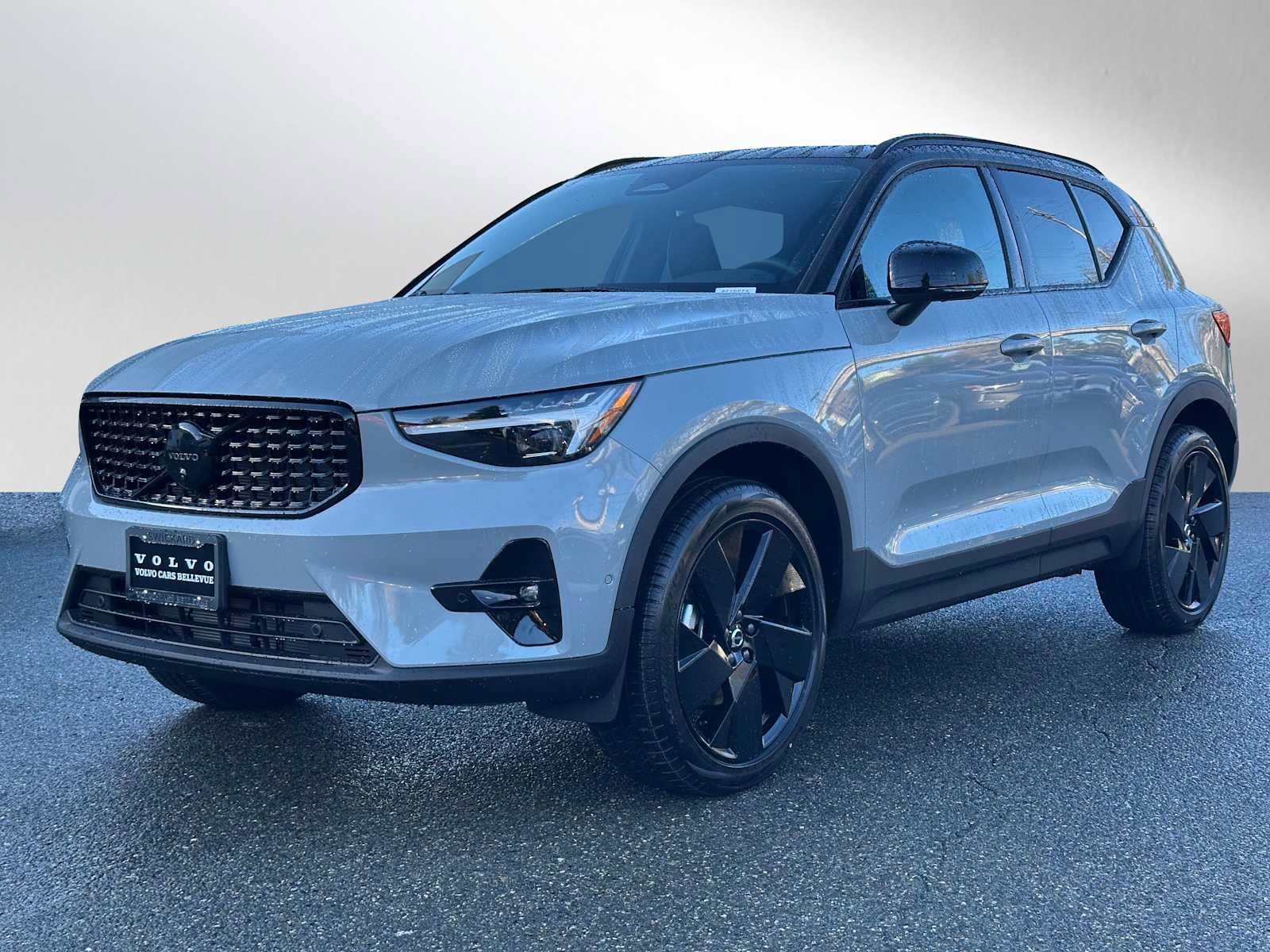 New 2026 Volvo XC40 B5 Ultra w/ Climate Package image 7