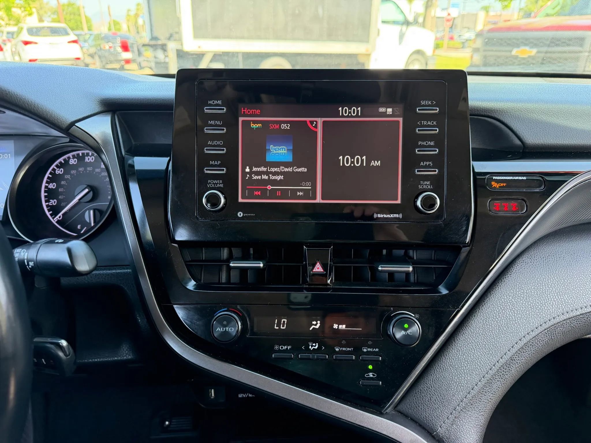 Used 2021 Toyota Camry SE FWD image 14