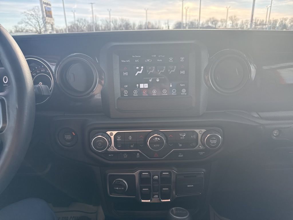 Used 2022 Jeep Gladiator Sport image 14