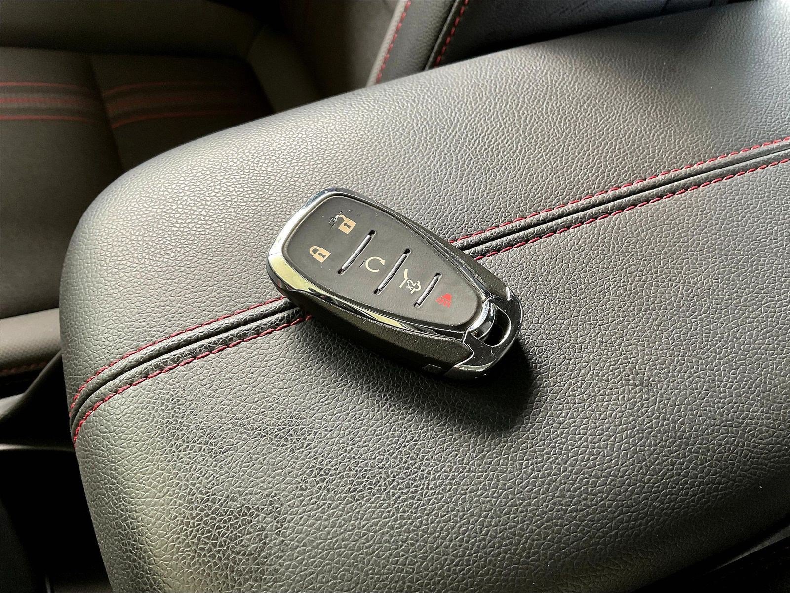 Used 2022 Chevrolet Equinox RS w/ Infotainment Package FWD image 33