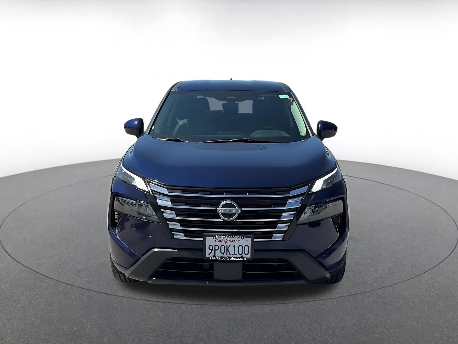 Used 2025 Nissan Rogue SV FWD image 4