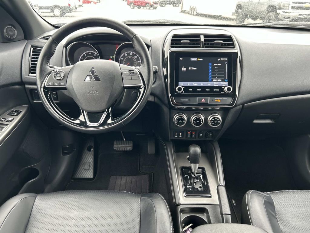 Used 2024 Mitsubishi Outlander Sport SEL image 17