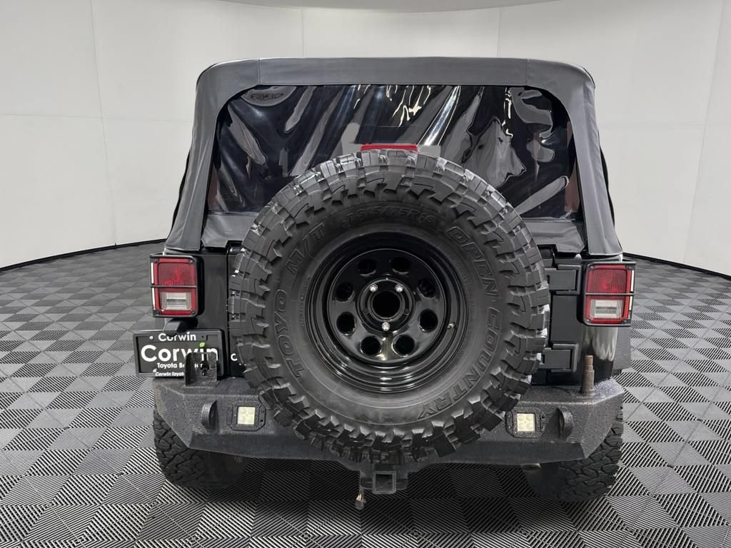 Used 2012 Jeep Wrangler Sport AWD/4WD image 7