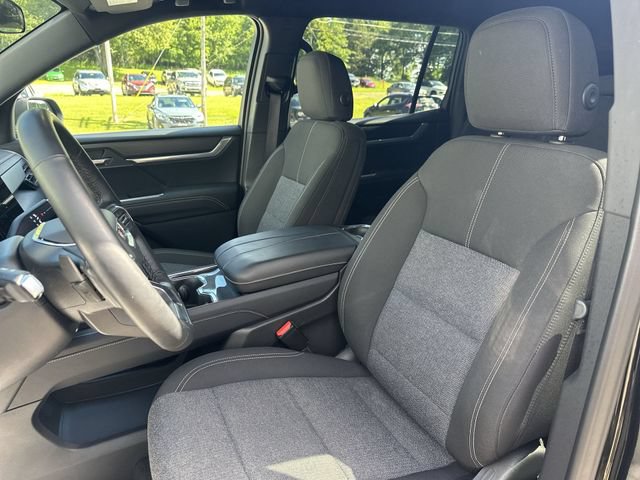 Used 2025 GMC Acadia Elevation AWD/4WD image 15