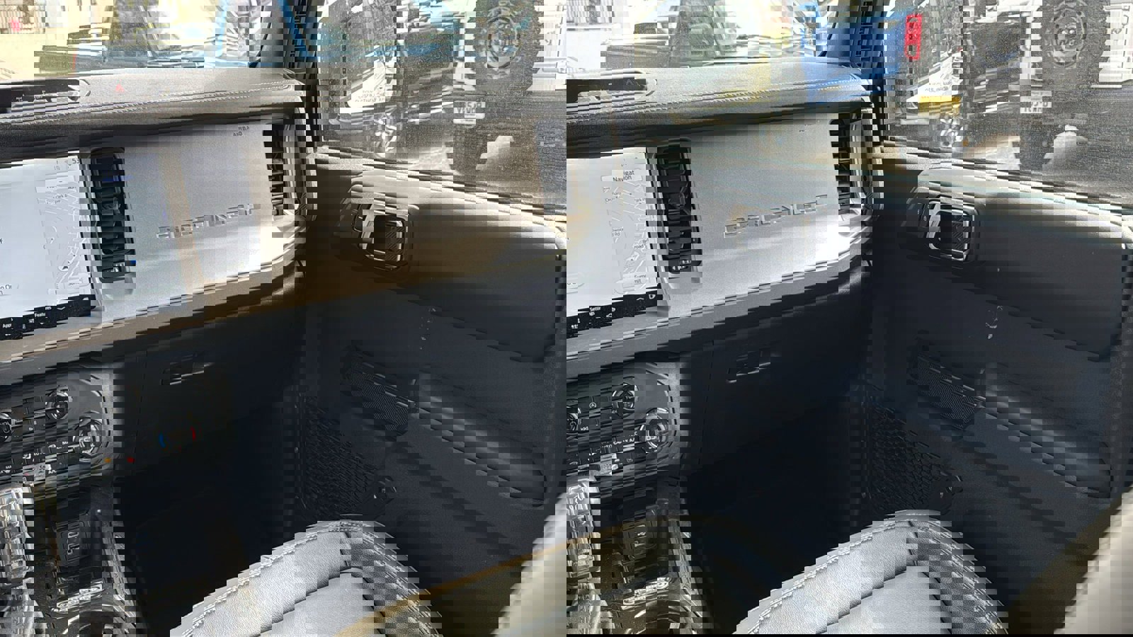 Certified 2025 Ford Bronco Outer Banks image 17