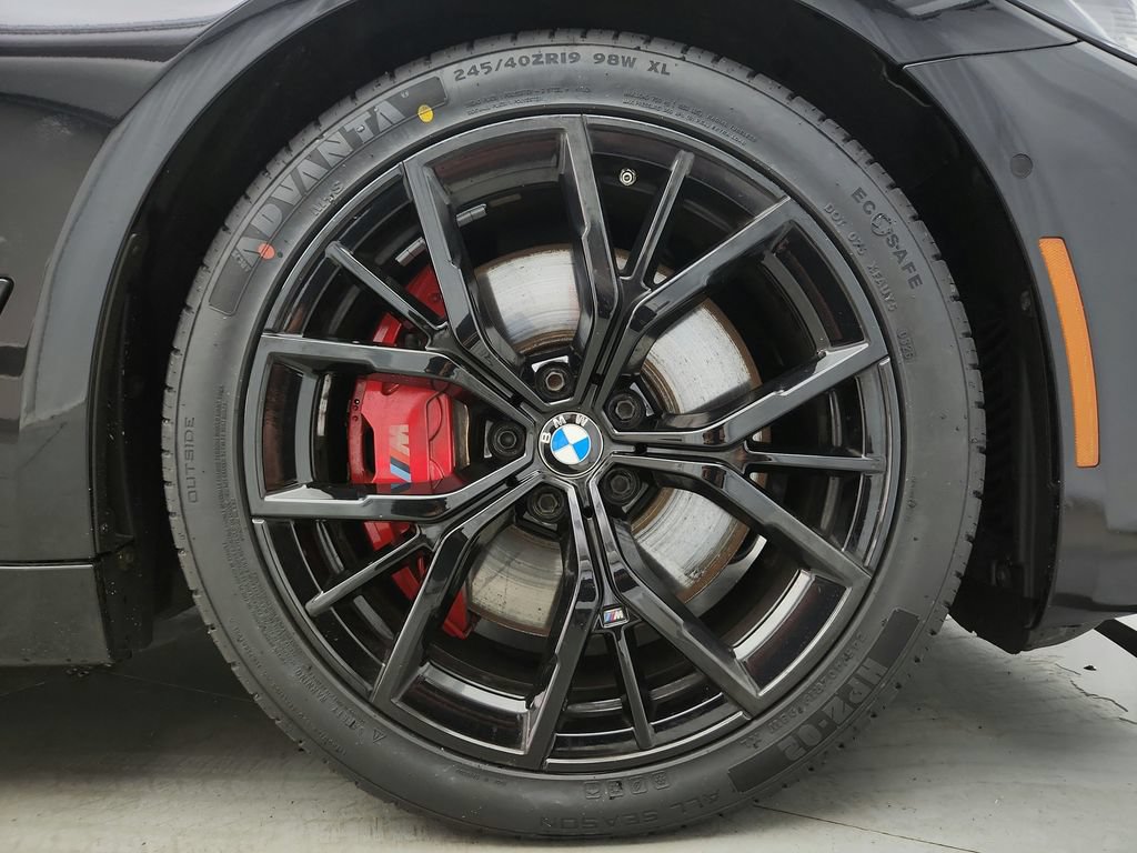 Used 2021 BMW M550i xDrive w/ Executive Package AWD/4WD image 41