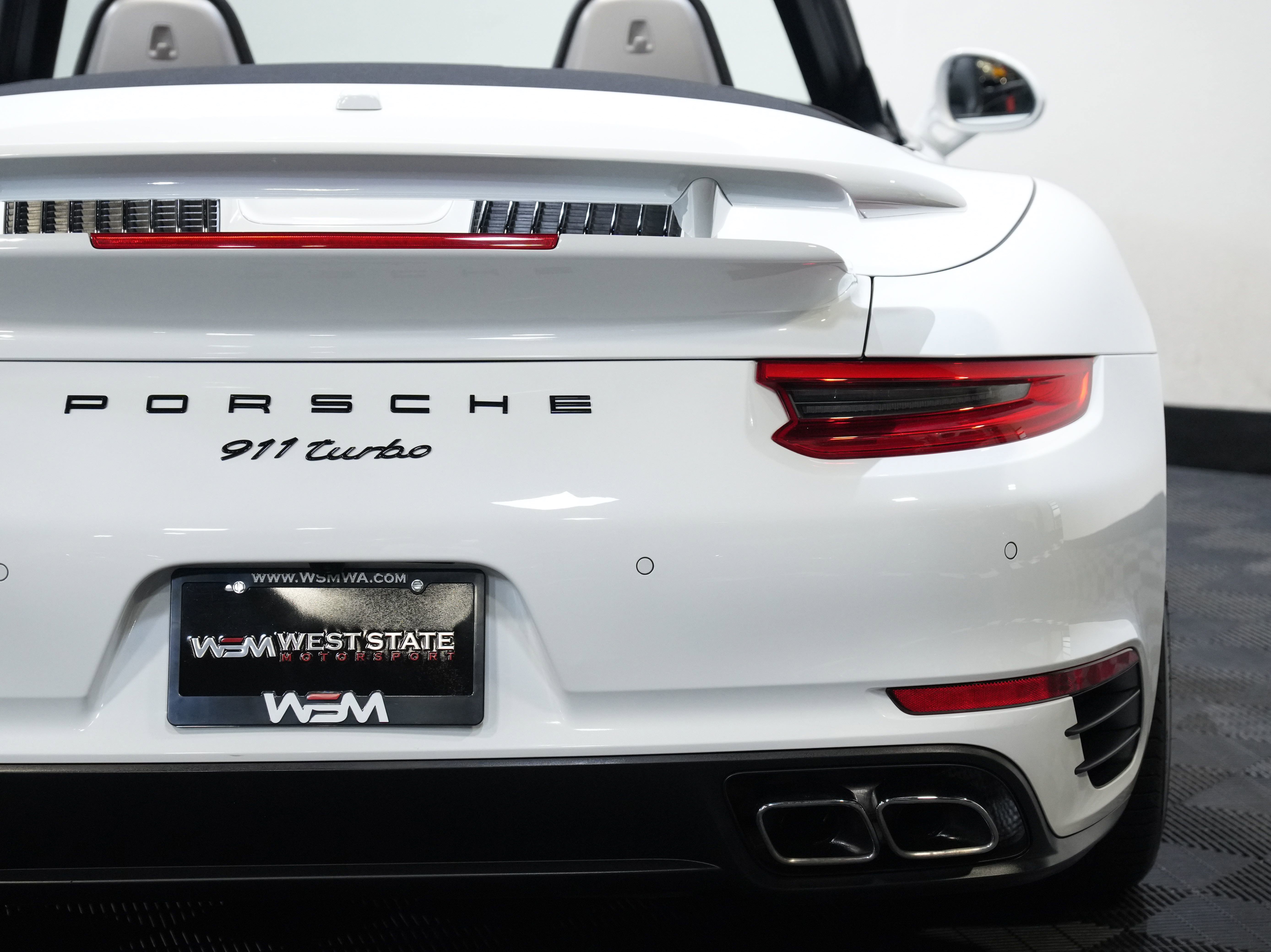 Used 2017 Porsche 911 Turbo AWD/4WD image 19