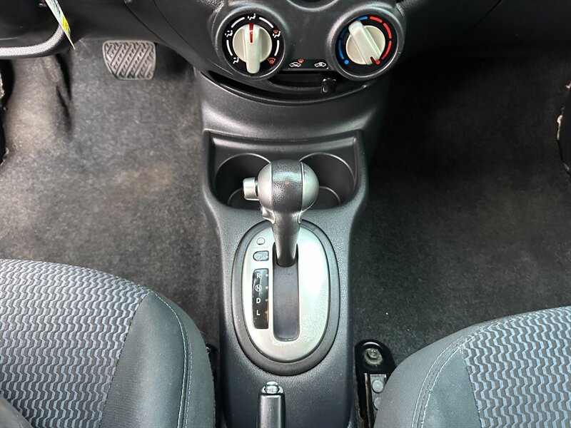 Used 2014 Nissan Versa Note SV FWD image 20
