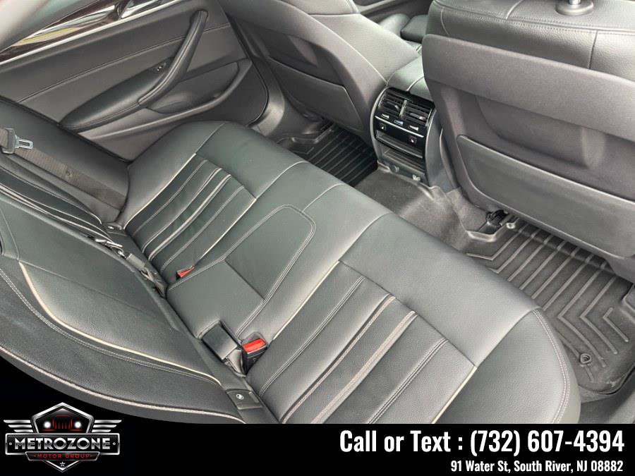 Used 2017 BMW 540i xDrive w/ Driving Assistance Package AWD/4WD image 16