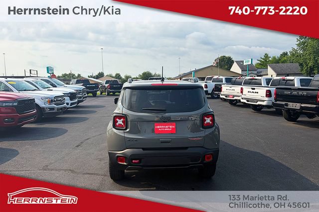 Used 2022 Jeep Renegade Trailhawk AWD/4WD image 29