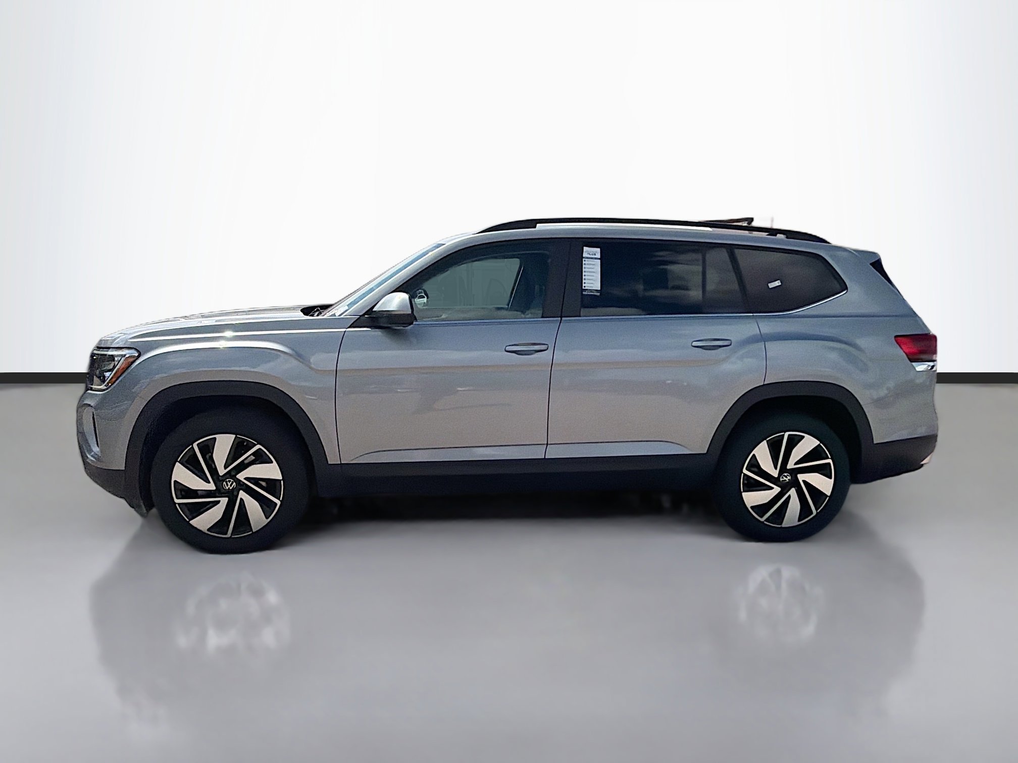 Used 2024 Volkswagen Atlas SE image 6