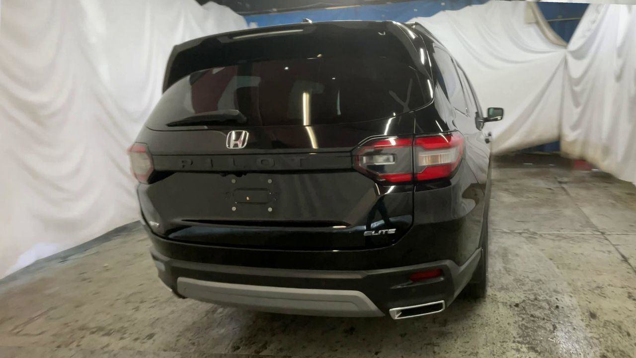 Certified 2023 Honda Pilot Elite image 7