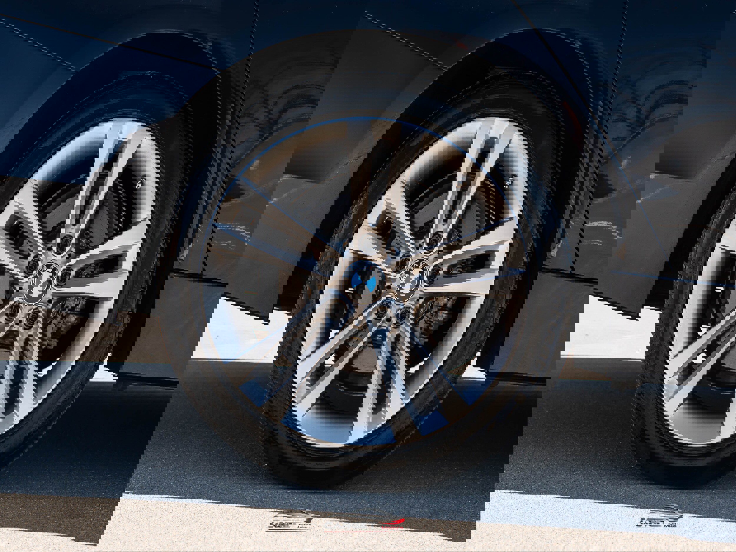 Used 2017 BMW 330i xDrive xDrive image 11