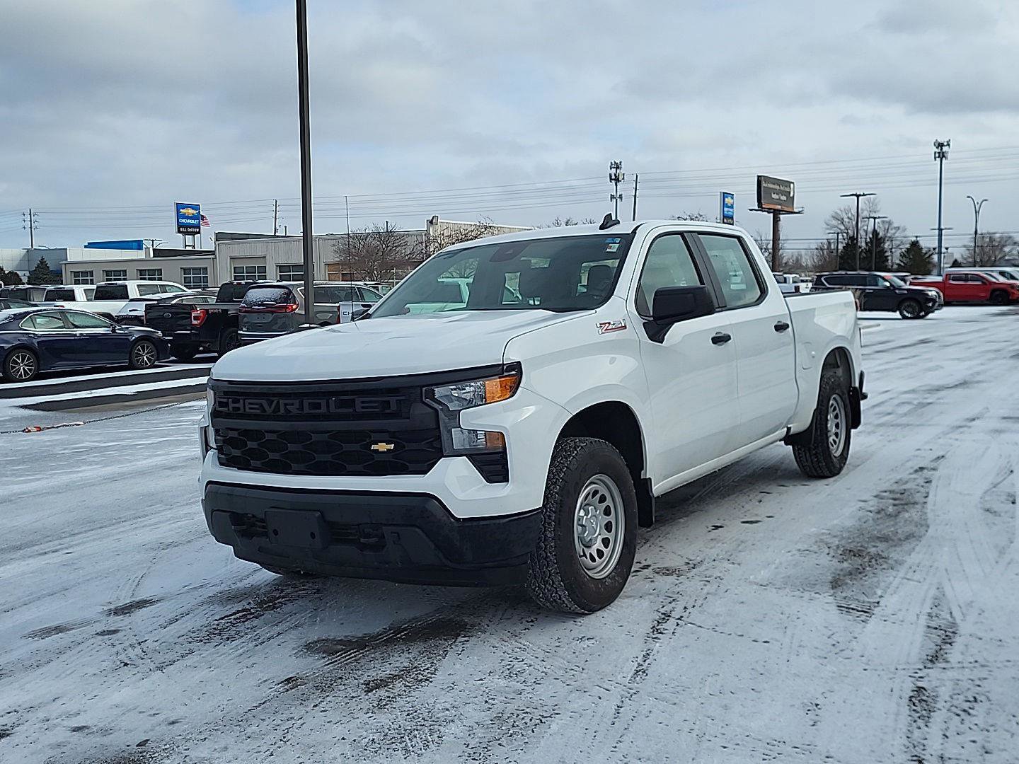 Used 2024 Chevrolet Silverado 1500 W/T w/ Z71 Off-Road Package image 7