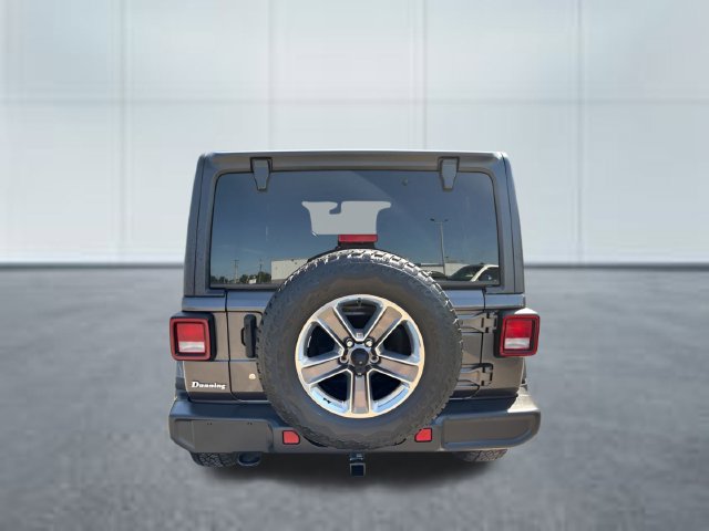 Used 2019 Jeep Wrangler Unlimited Sahara w/ Cold Weather Group AWD/4WD image 3