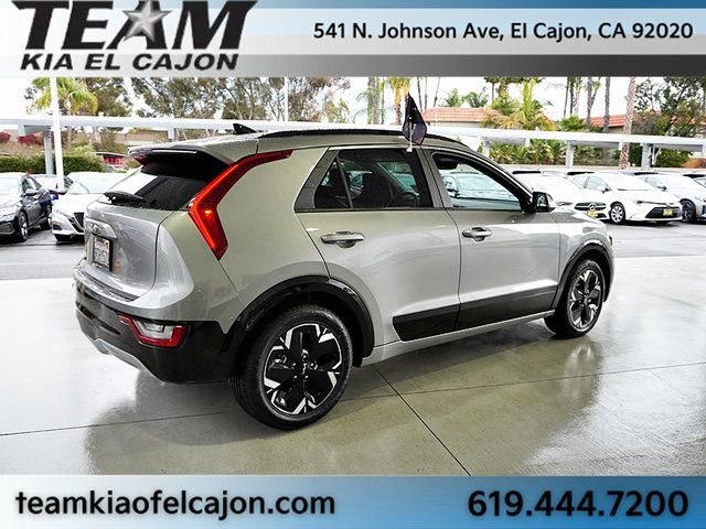 Certified 2025 Kia Niro Wave image 8