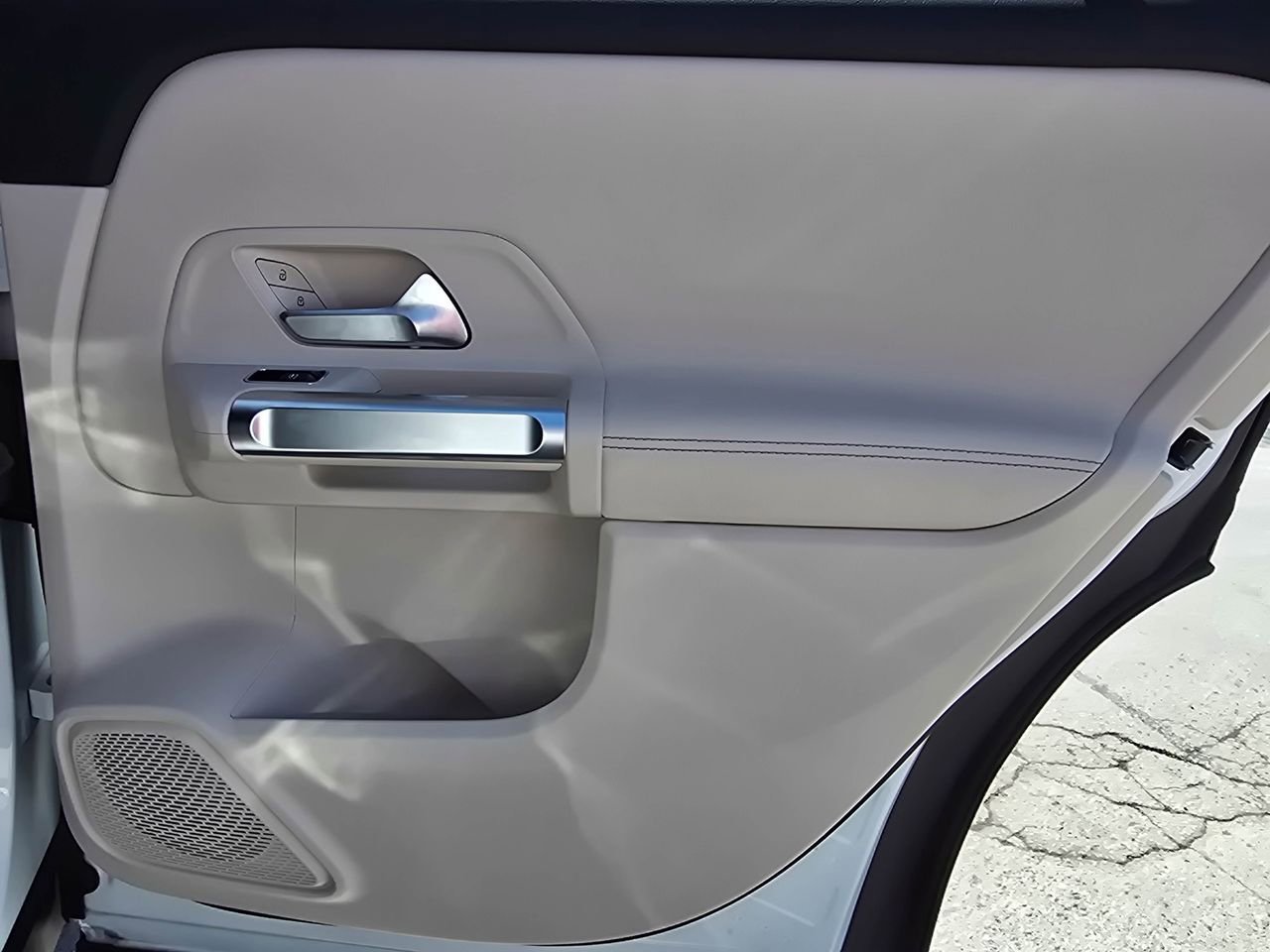 Used 2025 Mercedes-Benz GLB 250 4MATIC image 38