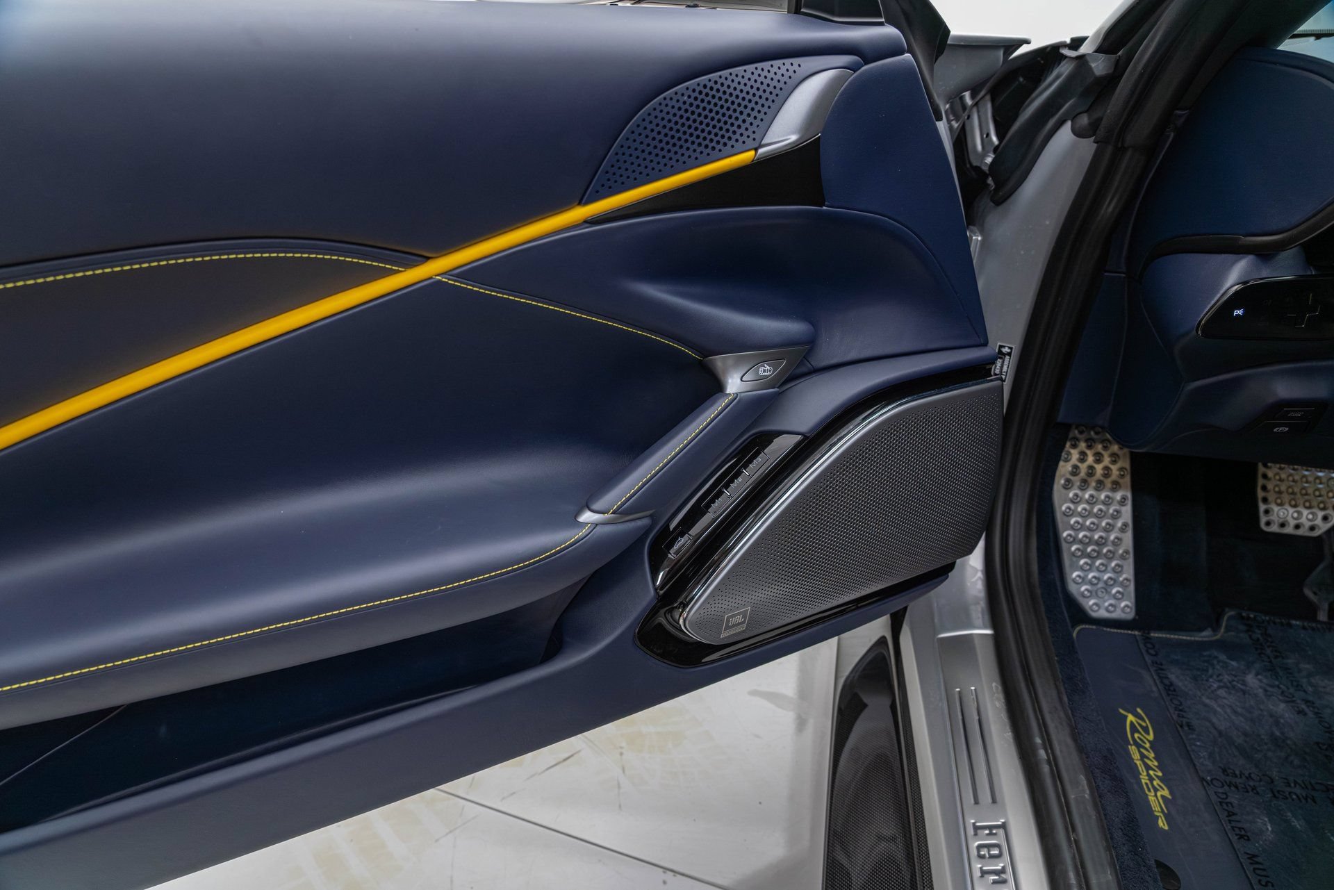 Certified 2024 Ferrari Roma Spider RWD image 28
