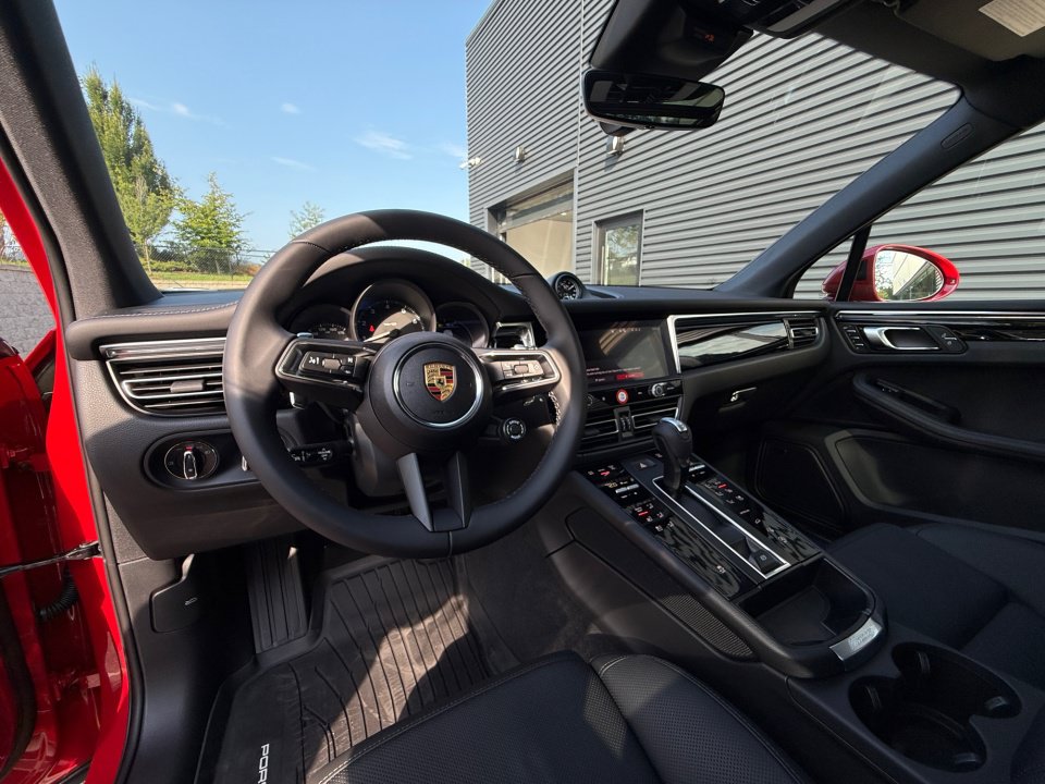 New 2026 Porsche Macan Turbo AWD/4WD image 15
