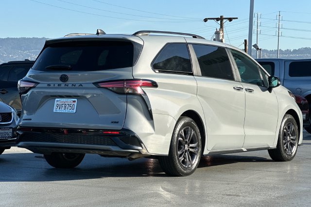 Certified 2025 Toyota Sienna XSE w/ XSE Premium Package AWD/4WD image 4