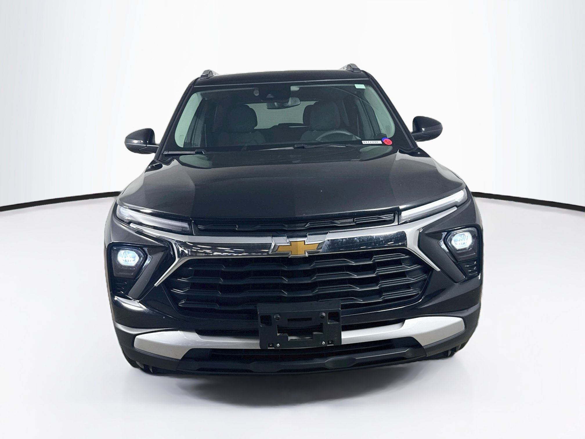 Used 2025 Chevrolet TrailBlazer LT FWD image 3