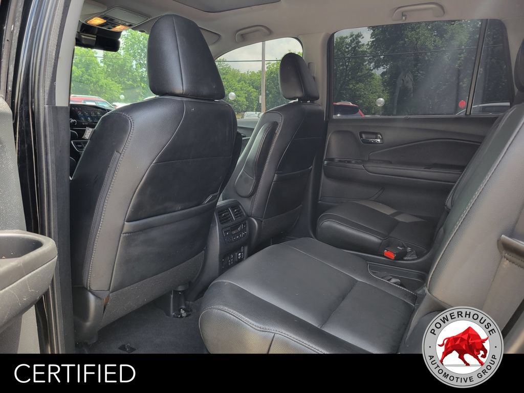 Used 2021 Honda Pilot Touring image 16