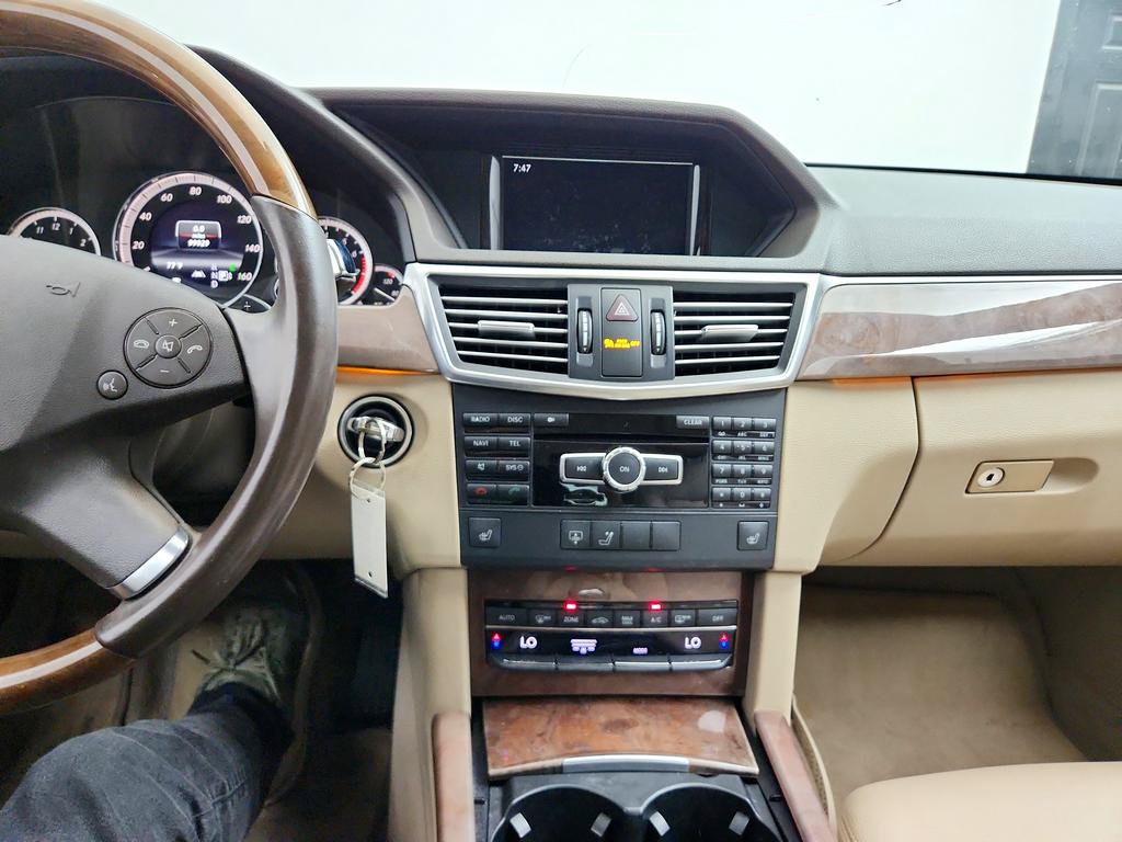 Used 2013 Mercedes-Benz E 350 Sedan image 20