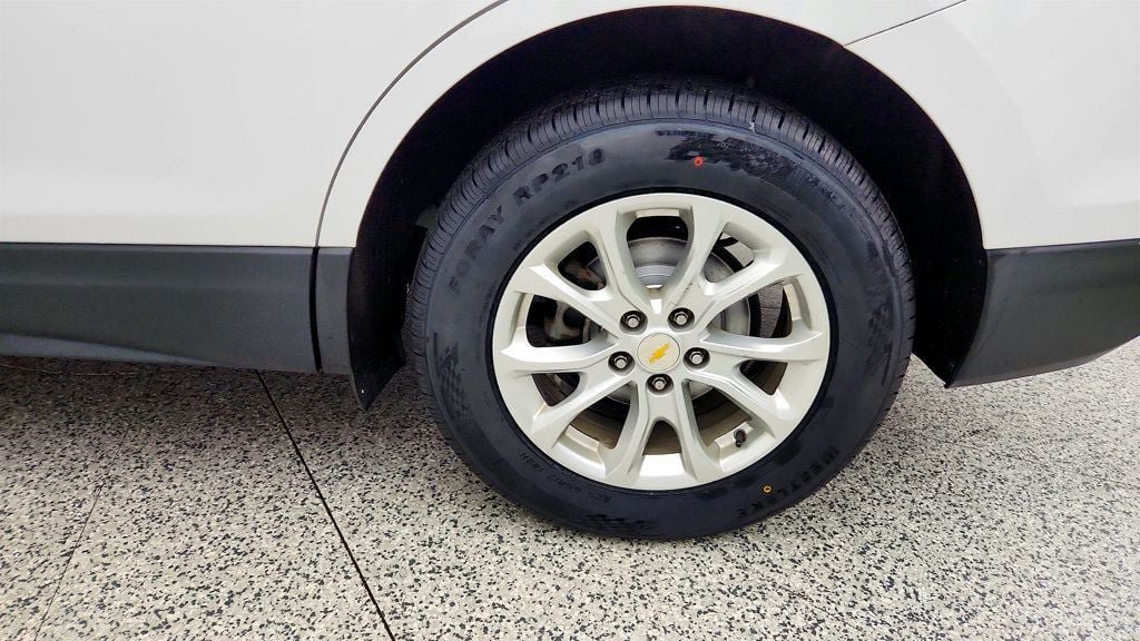 Used 2020 Chevrolet Equinox LT w/ Driver Convenience Package FWD image 9