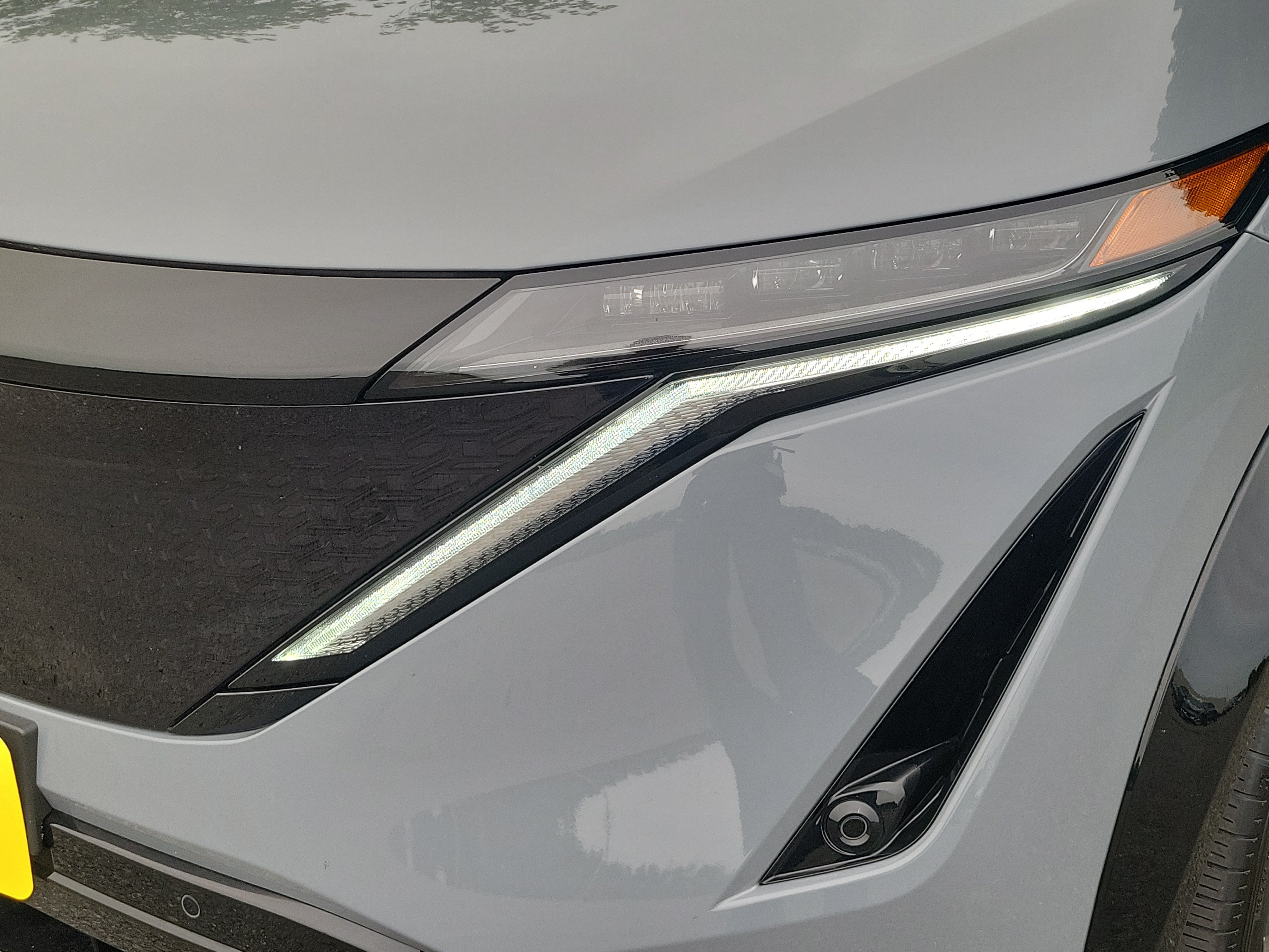 Used 2025 Nissan Ariya AWD image 9