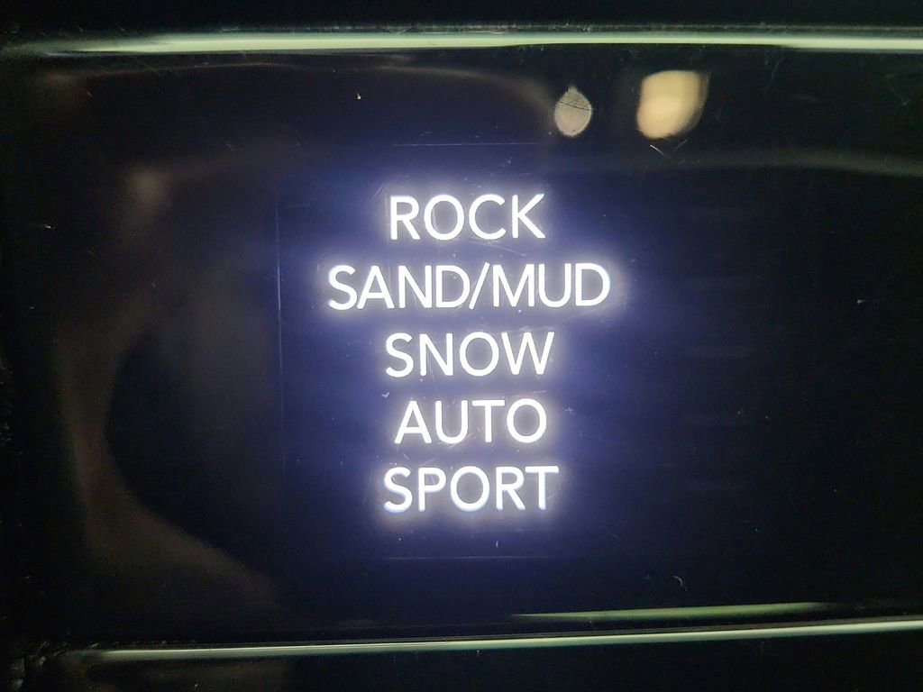 Used 2023 Jeep Grand Cherokee Overland image 36