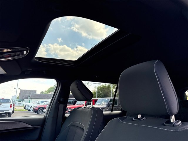 New 2025 Jeep Grand Cherokee L Laredo w/ Luxury Tech Group I image 4